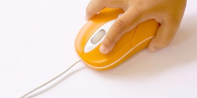 Children with a mouse.